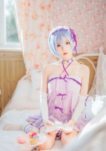年轻的女老师在线_1080P免费观看韩国