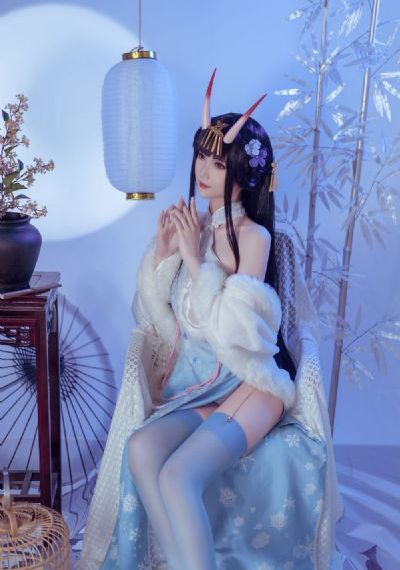 在野外被三个男人躁爽口述小说_DVD免费在线观看