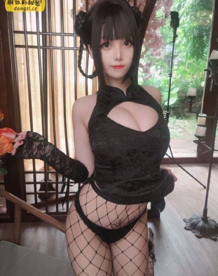 办公室玩弄爆乳女秘H漫画视频_高清字幕版在线播放