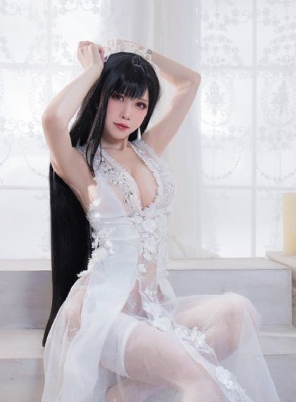 久久久乌克兰精品美女_完整版高清下载