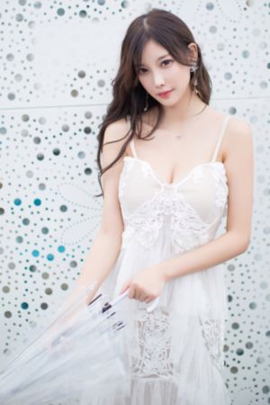 扒开她的腿直喷白浆_720免费全集观看