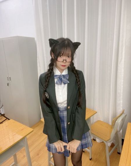 日产精品一卡2卡三卡4乱码_HD电影免费在线