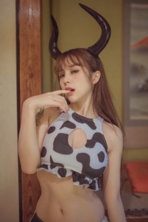 成人鲁丝一二三区免费_720免费观看电视剧