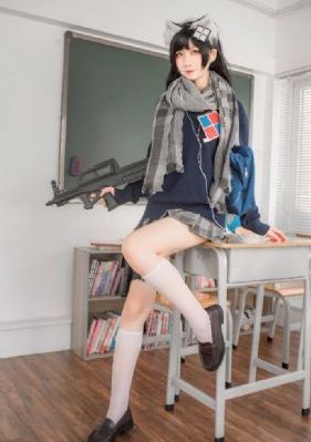 开头是制服躲雨被淋湿的av_HD动漫免费观看